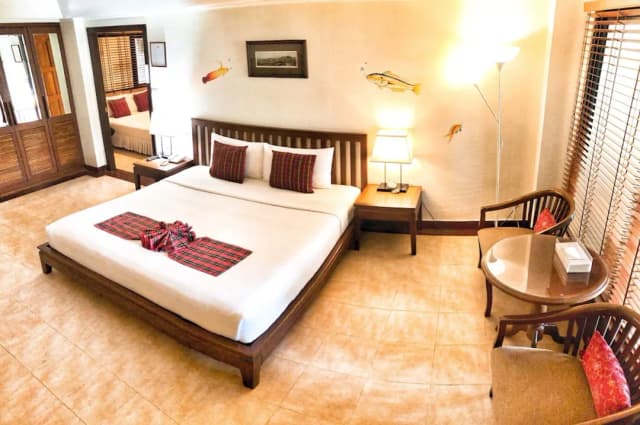 Birds and Bees Resort-Deluxe 2 Bedrooms-11