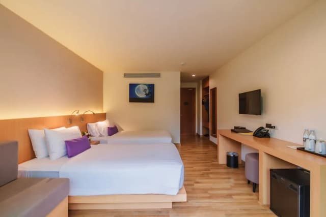 The Lunar Patong-Executive Twin Room with Pool View-3