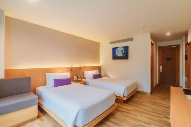 The Lunar Patong-Executive Twin Room with Pool View-6