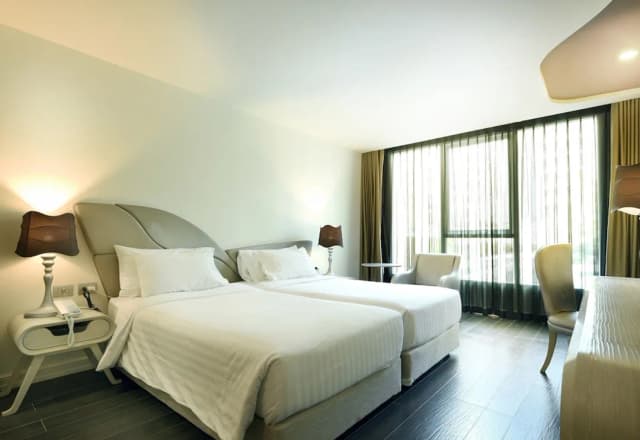 塔達公園景觀飯店-豪華客房, 泳池景觀-2