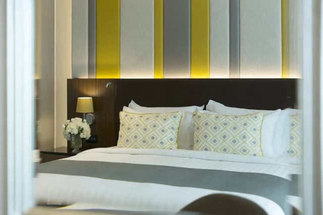 ランカスターバンコク-Deluxe Club Room King Bed Club Lounge Access-1