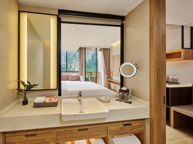 喀比奧南海灘假日度假飯店 - IHG 旗下飯店-套房, 1 張特大雙人床, 陽台, 海景-5