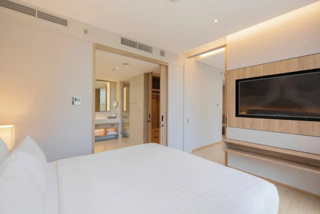 喀比奧南海灘假日度假飯店 - IHG 旗下飯店-套房, 1 張特大雙人床, 陽台, 海景-13