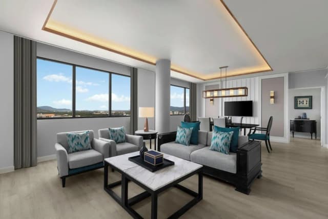 普吉鎮萬怡飯店-總統套房, 1 張標準雙人床, 城市景觀-1