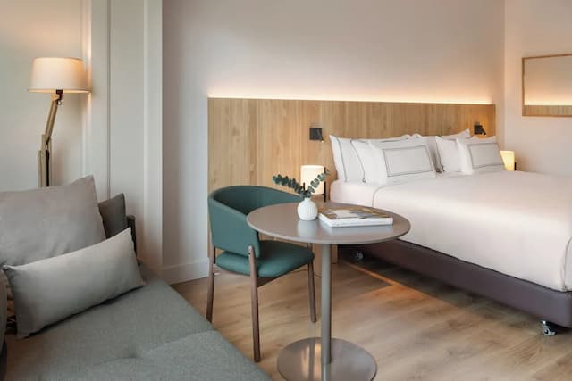 Melia Barajas-Premium Room, The Level, Pool View-3