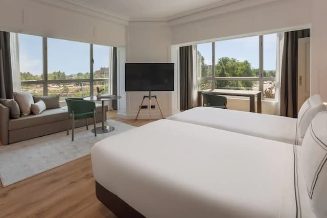 Melia Barajas-Grand Suite, The Level, Pool View-1