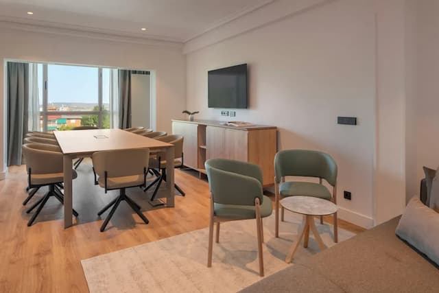 Melia Barajas-Grand Suite, The Level-2