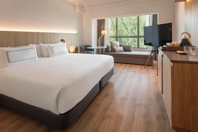 Melia Barajas-Melia Room, The Level-1