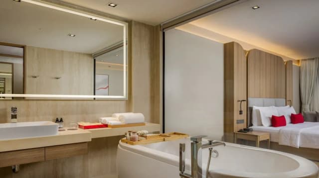 拷叻華美達度假村-豪華客房, 1 張特大雙人床 (Jet Tub)-5