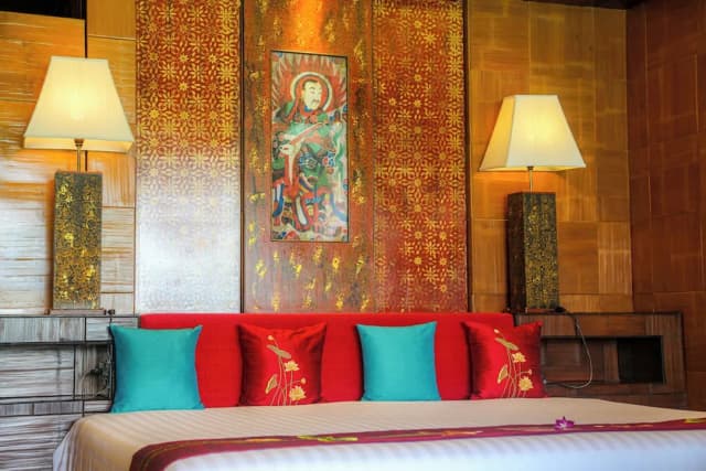 Mom Tri's Villa Royale-Suite (Beach Wing)-1