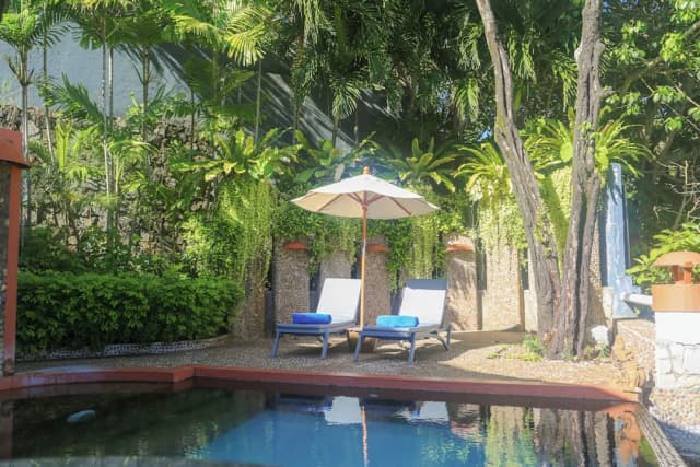 Mom Tri's Villa Royale-Pool Suite-12