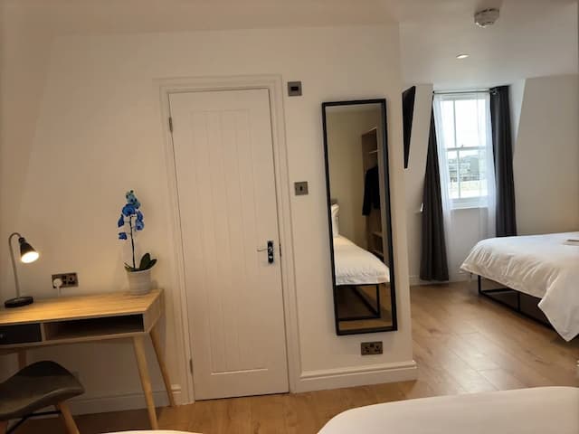 倫敦成功伊甸公園酒店-尊貴四人房-1