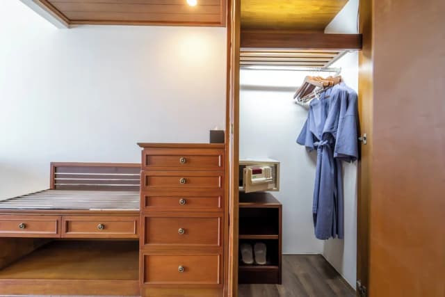 センチュリー・パーク・ホテル-Sky View Premier Room-18