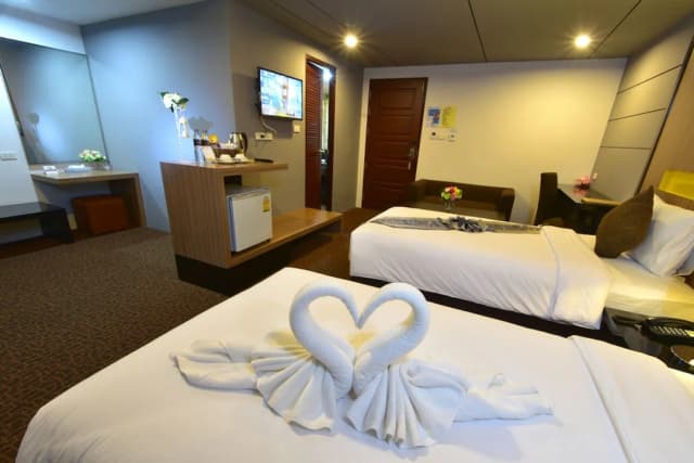 Siam Oriental Hotel-Siam Deluxe Twin-1