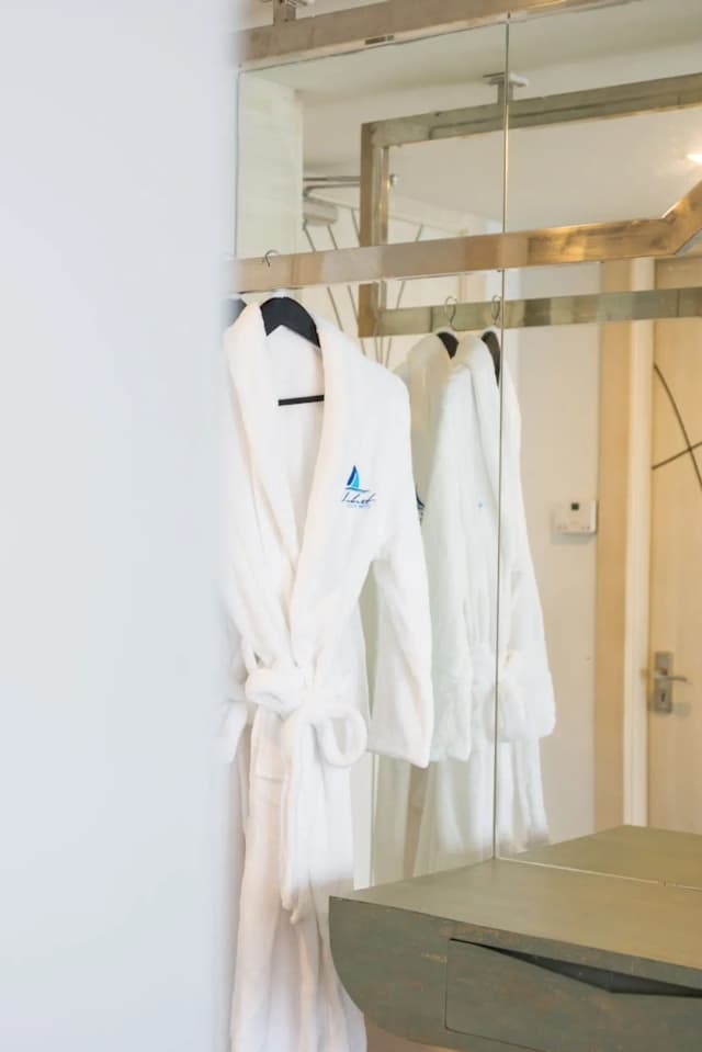 Blue Boat Hotel JC-Suite with Spa Bathtub-6