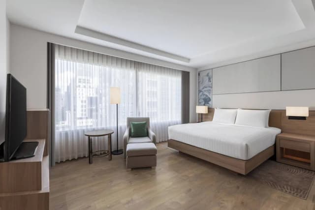 Courtyard by Marriott Bangkok-Room, 1 King Bed-6