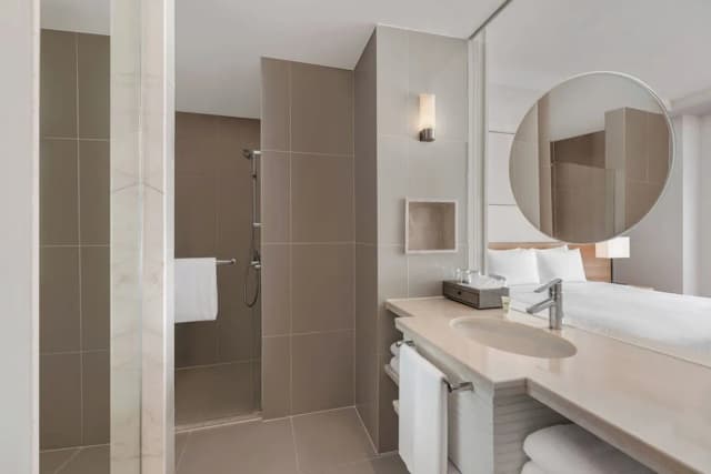 Courtyard by Marriott Bangkok-Room, 2 Double Beds (Corner)-4