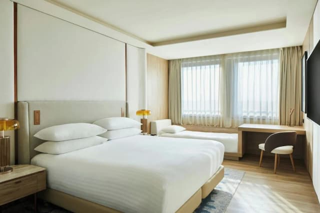 馬德里公主廣場酒店-高級客房, 1 張特大雙人床, 城市景-8