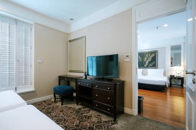 Grande Centre Point Ratchadamri-Grand Suite Quadruple Room-3