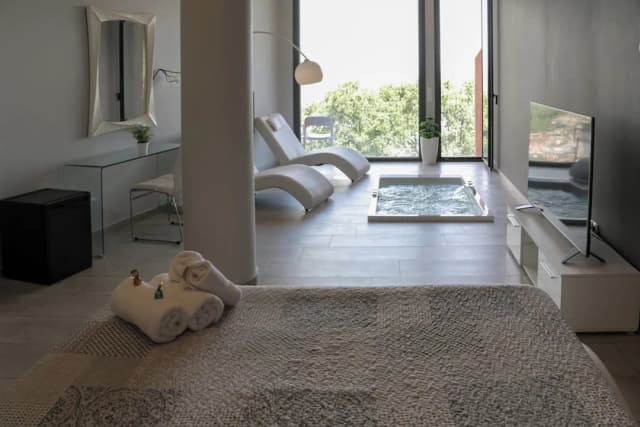 El Petit Mirador-Suite Deluxe-5