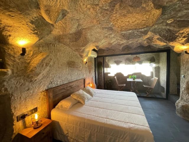 El Petit Mirador-Suite Kave-1