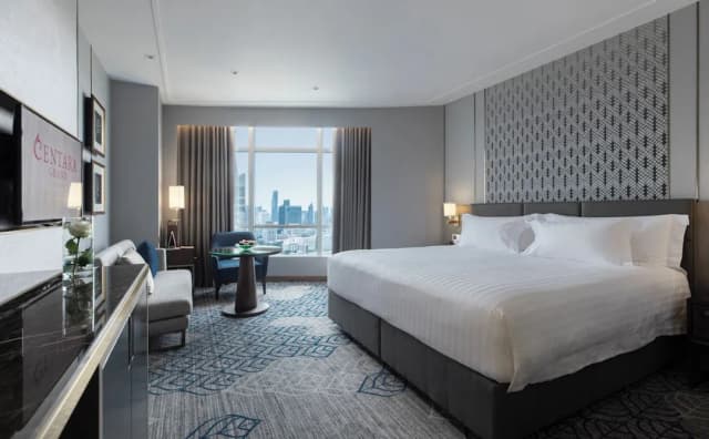 Centara Grand at CentralWorld-Superior Hollywood-1