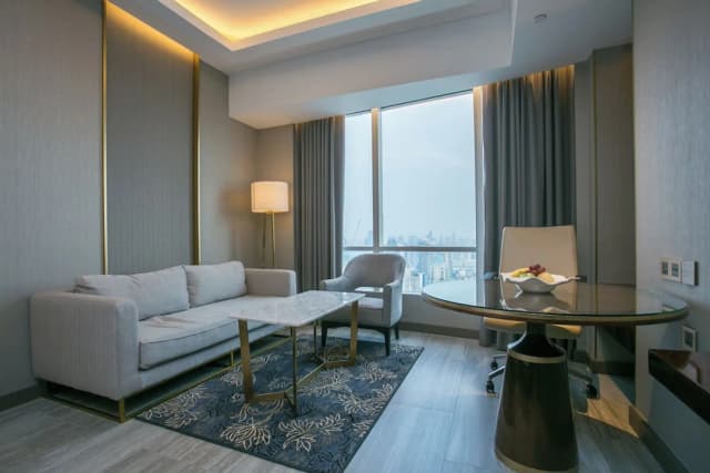 Centara Grand at CentralWorld-Junior Suite Ratchaprasong View-5