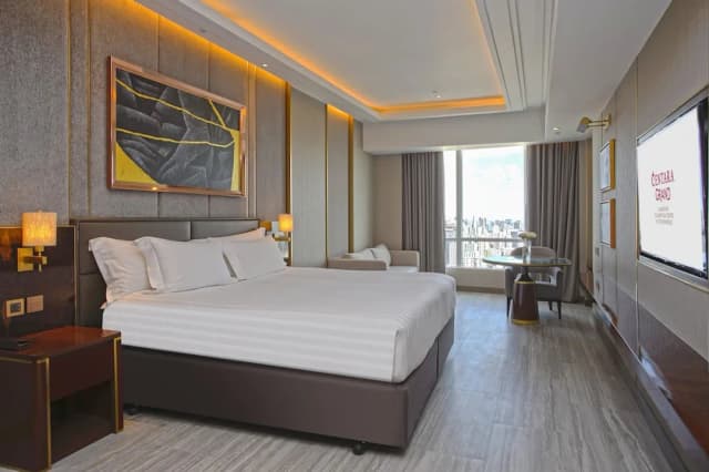 Centara Grand at CentralWorld-Junior Suite Ratchaprasong View-2