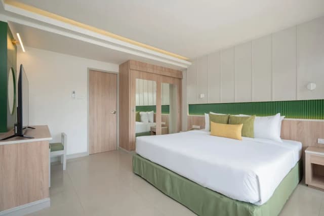 그린 파크 리조트-2-Bedroom Pool View-3