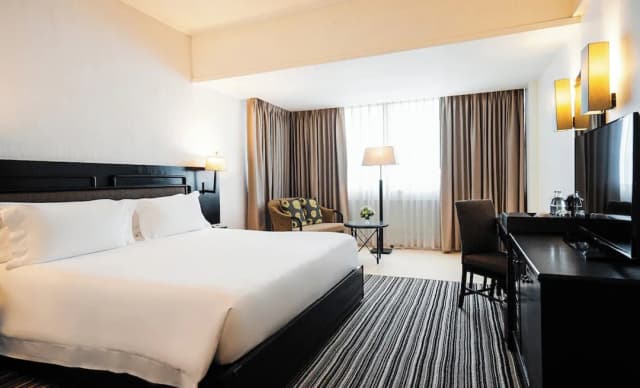 Centara Hotel Hat Yai-华丽客房, 1 张特大床 (Premium Deluxe)-1