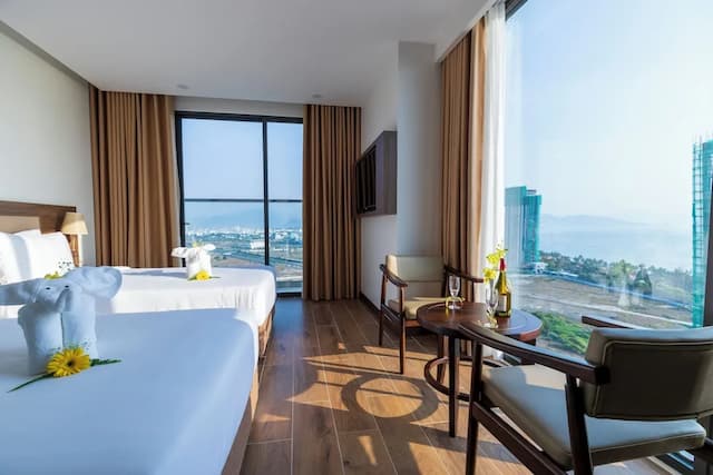 Miracle Luxury Hotel-Senior Double or Twin Room, Sea View-10