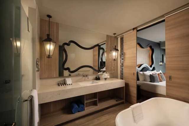 Avista Grande Phuket Karon - MGallery-Deluxe Room, 1 King Bed, Balcony, Mountain View-7