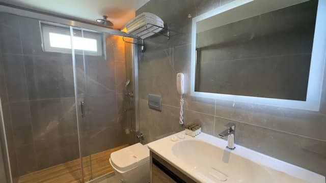 AHC オールド シティ ホテル-Standard Quadruple Room-2