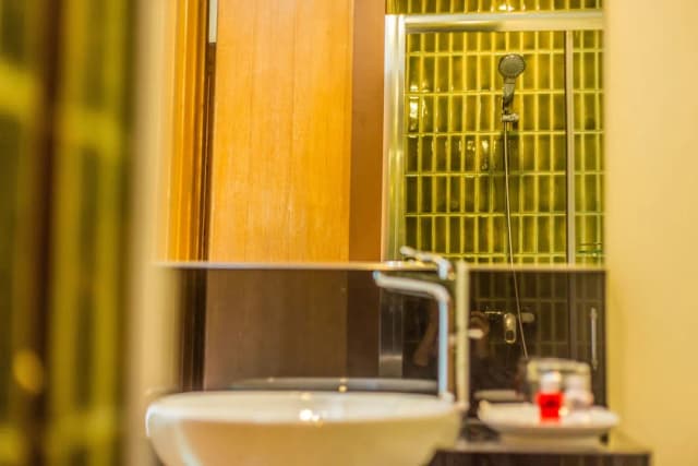 The Signature Hotel Thapae-Standard Twin Room-2