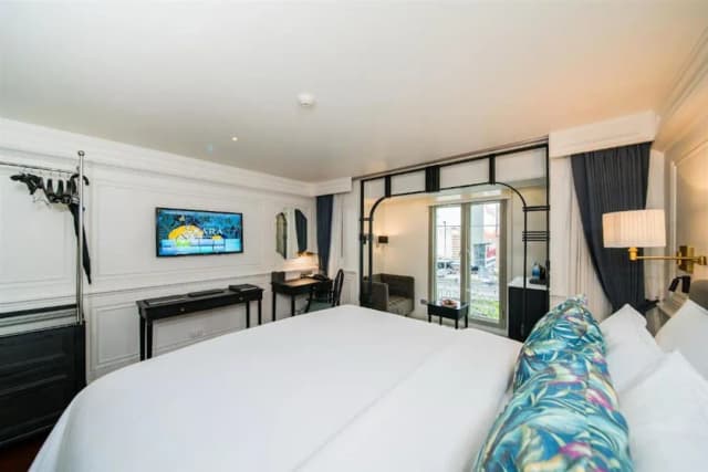 Akara Hotel Bangkok-Prarop King Deluxe-9