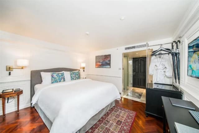 Akara Hotel Bangkok-Prarop King Deluxe-4