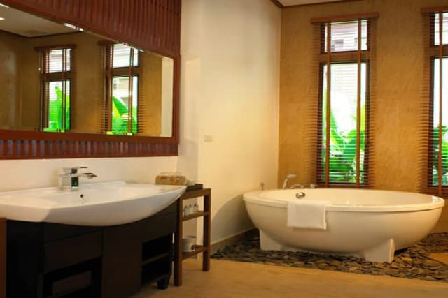 더 사란-빌라, 분사식 욕조-6