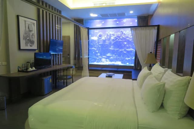 V20ブティックジャクージホテル-Aquarium Suite, 1 King Bed-2