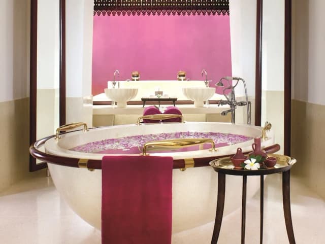 普拉灣麗思卡爾頓預定飯店-客房, 1 張特大雙人床和 1 張沙發床, 花園景觀-5