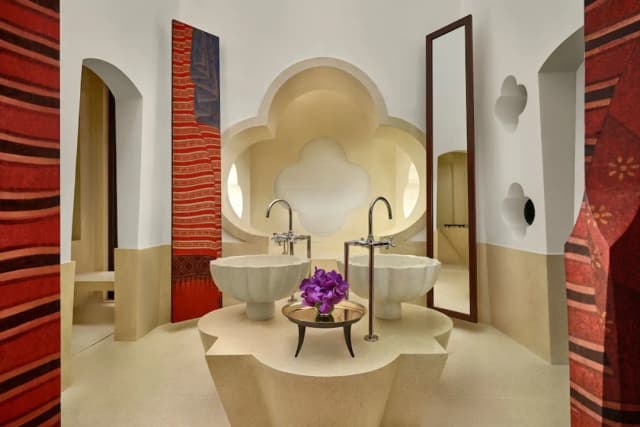 普拉灣麗思卡爾頓預定飯店-客房, 1 張特大雙人床和 1 張沙發床-3