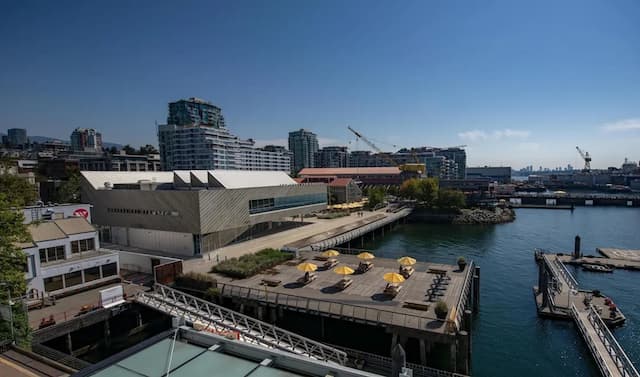 Coast Lonsdale Quay Hotel-Premium Room, 2 Queen Beds-7