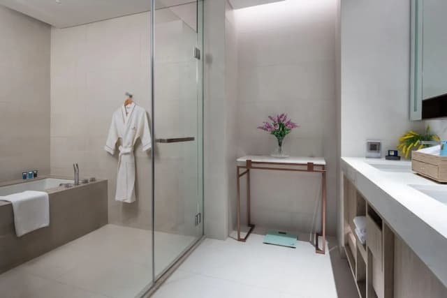 Hotel Nikko Bangkok-Premier King-6