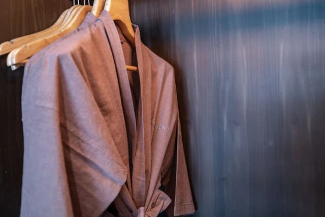 芭堤雅愛灣海灘度假村-Beach Deluxe Twin Bed with Sea View-7