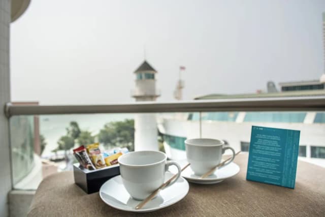 芭堤雅愛灣海灘度假村-Beach Deluxe Double Bed with Sea View-10