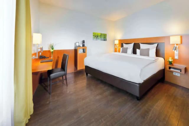 Best Western Premier IB Hotel Friedberger Warte-Executive, 1 King Bed, Accessible City View-1