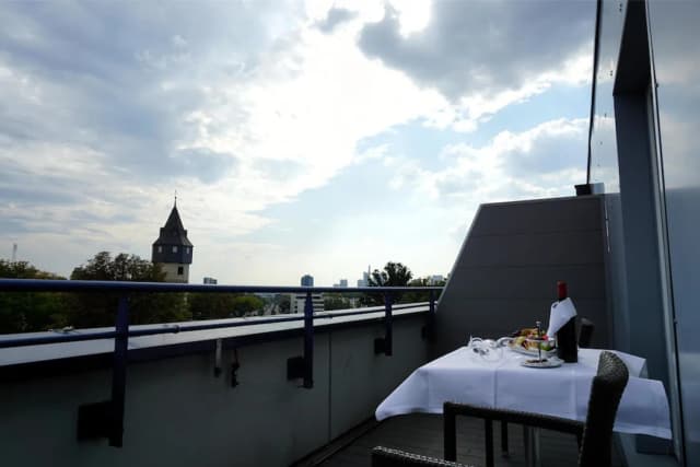 Best Western Premier IB Hotel Friedberger Warte-Executive, 1 King Bed, Accessible City View-3