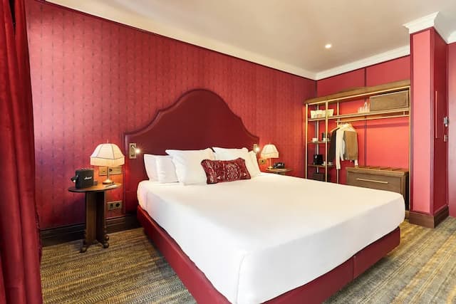 Hotel España Ramblas-Deluxe Room-5