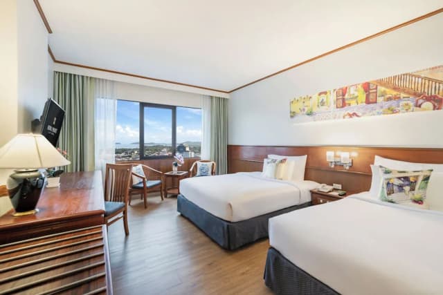 Royal Phuket City Hotel-Premier Superior - Partial Sea View-1