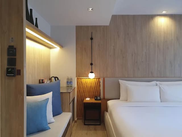 曼谷工匠飯店-特色客房, 1 張特大雙人床, 陽台-2