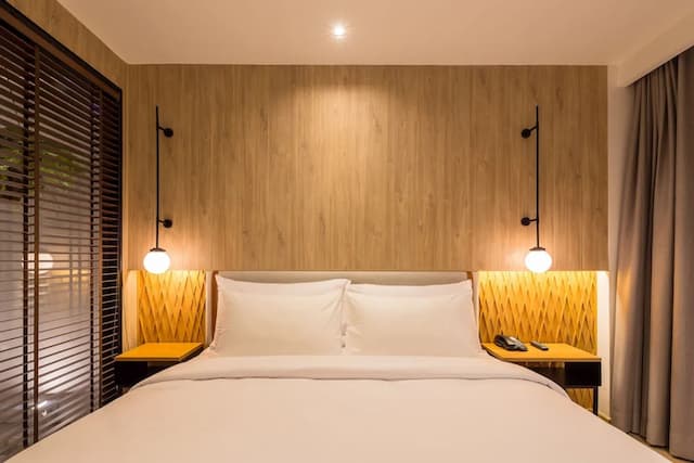 曼谷工匠飯店-普通套房, 1 張特大雙人床, 陽台, 泳池景觀-3